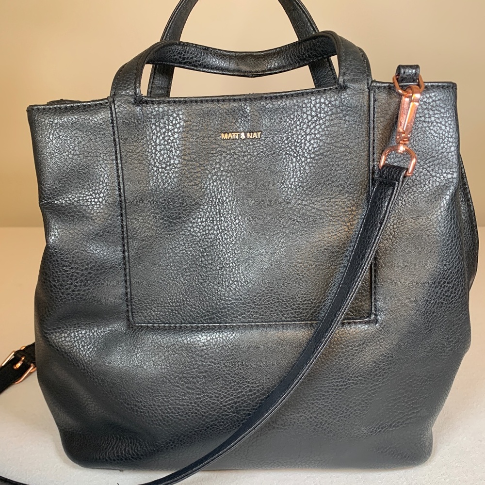 MATT & NAT Vegan leather Black Purse Handbag w/Shoulder Strap